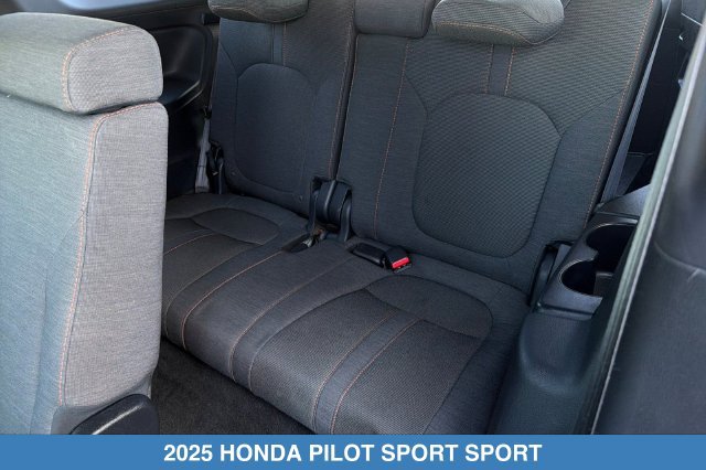 Certified 2025 Honda Pilot Sport image 18