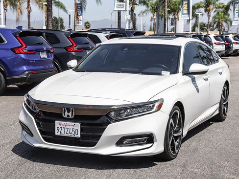 Used 2019 Honda Accord Sport image 3