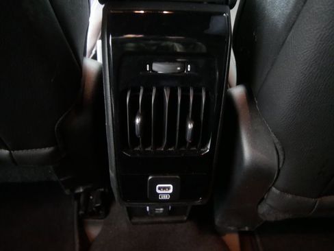 Used 2025 Jeep Compass Limited AWD/4WD image 18