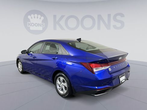 Used 2023 Hyundai Elantra SE FWD image 8