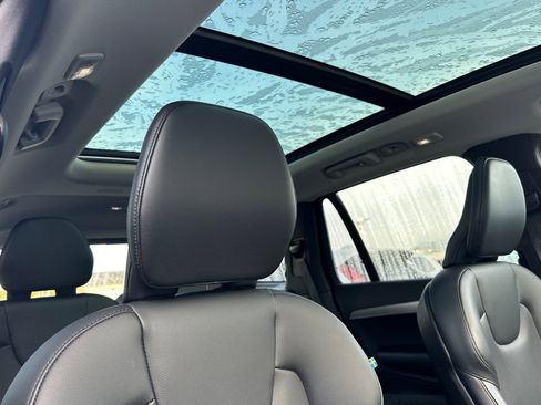 Used 2023 Volvo XC90 B5 Core w/ Climate Package image 21