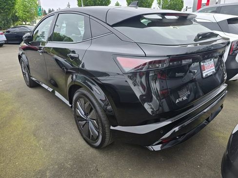 Used 2023 Nissan Ariya AWD image 4