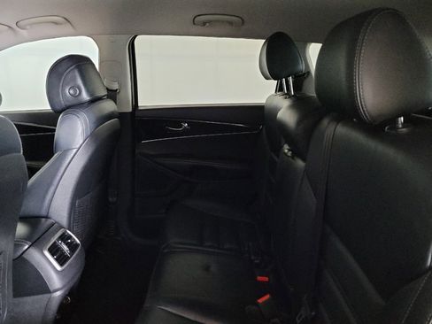 Used 2017 Kia Sorento AWD w/ LX Convenience Package image 19