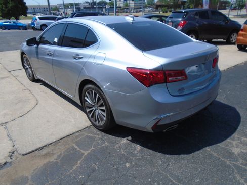 Used 2018 Acura TLX V6 SH-AWD w/ Technology Pkg image 4