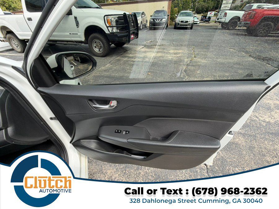 Used 2020 Hyundai Accent SE FWD image 17