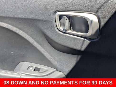 Used 2025 Hyundai Venue SEL FWD image 26