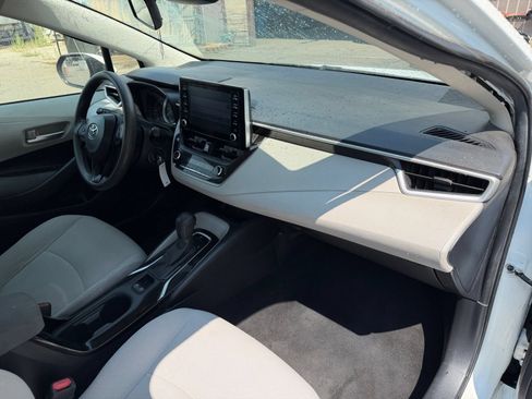 Used 2020 Toyota Corolla LE FWD image 16