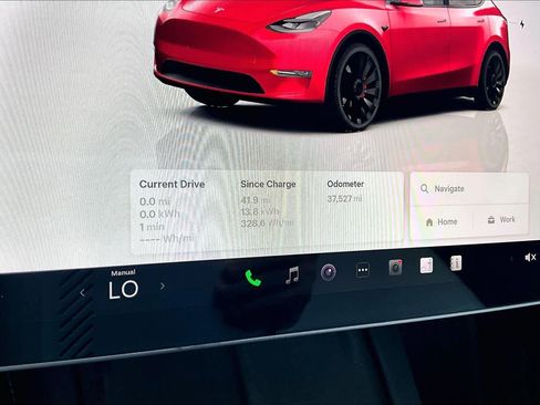 Used 2023 Tesla Model Y Performance image 25