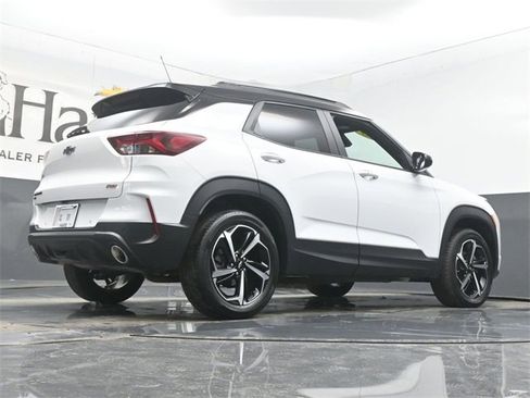 Used 2023 Chevrolet TrailBlazer RS w/ Sun and Liftgate Package image 33