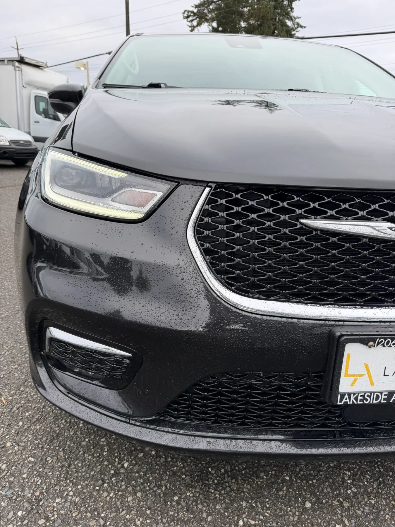 Used 2023 Chrysler Pacifica Touring-L FWD image 10