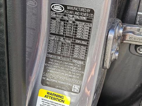 Used 2020 Land Rover Discovery Sport SE image 18