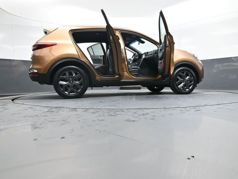 Used 2020 Kia Sportage S image 47