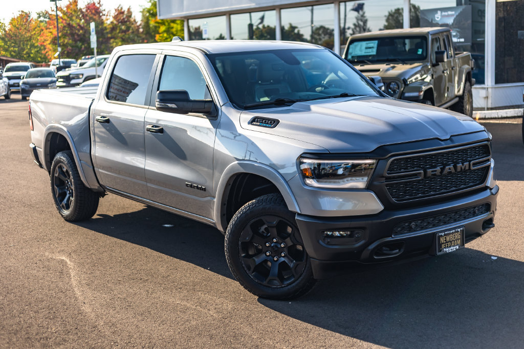 Used 2024 RAM 1500 Big Horn AWD/4WD image 2