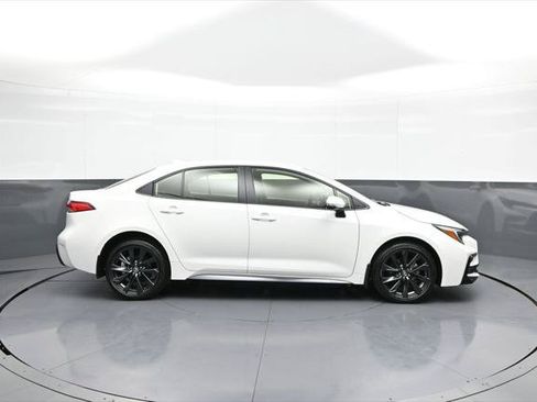 Certified 2026 Toyota Corolla SE FWD image 5