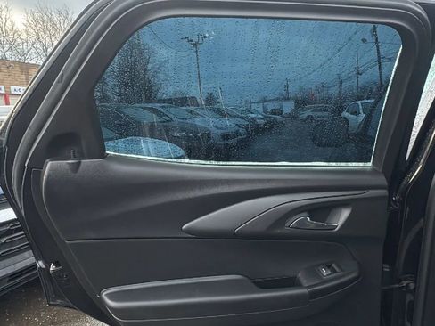 Used 2022 Chevrolet TrailBlazer LS image 18