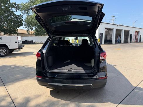 Used 2024 Chevrolet Equinox LT FWD image 33