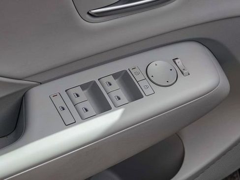 Certified 2025 Hyundai Kona Limited FWD image 21
