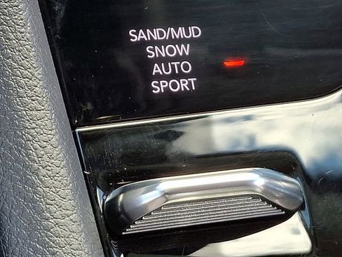 Used 2022 Jeep Grand Cherokee L Limited image 30