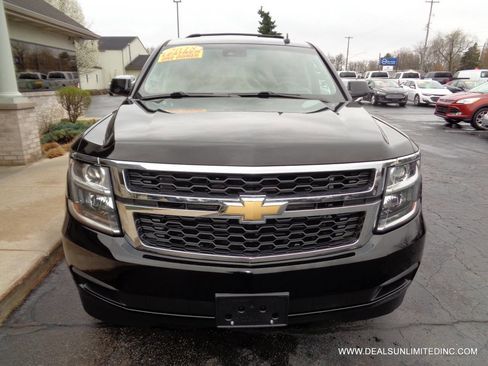 Used 2018 Chevrolet Suburban LT image 27