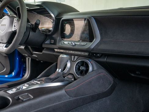 Used 2018 Chevrolet Camaro ZL1 RWD image 78