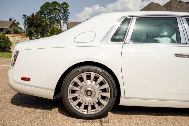 Used 2020 Rolls-Royce Phantom Sedan RWD image 10