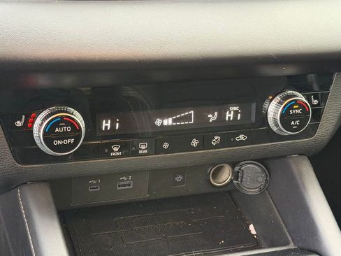 Used 2024 Mitsubishi Outlander SE image 21