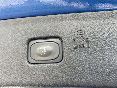 Used 2021 Ford Edge ST-Line image 14