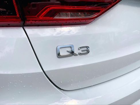 Used 2021 Audi Q3 2.0T Premium w/ Convenience Package AWD/4WD image 10