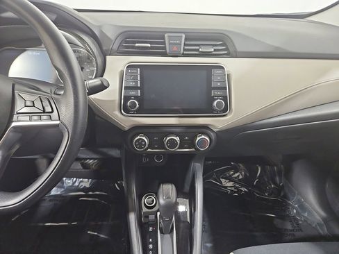 Used 2022 Nissan Versa SV w/ Trunk Package FWD image 18