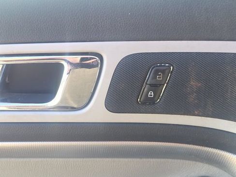 Used 2012 Ford Explorer XLT FWD image 19