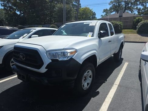 Used 2021 Toyota Tacoma SR RWD image 1