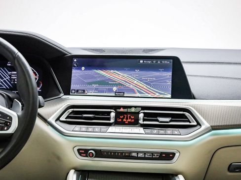 Certified 2022 BMW X6 xDrive40i w/ M Sport Package image 15