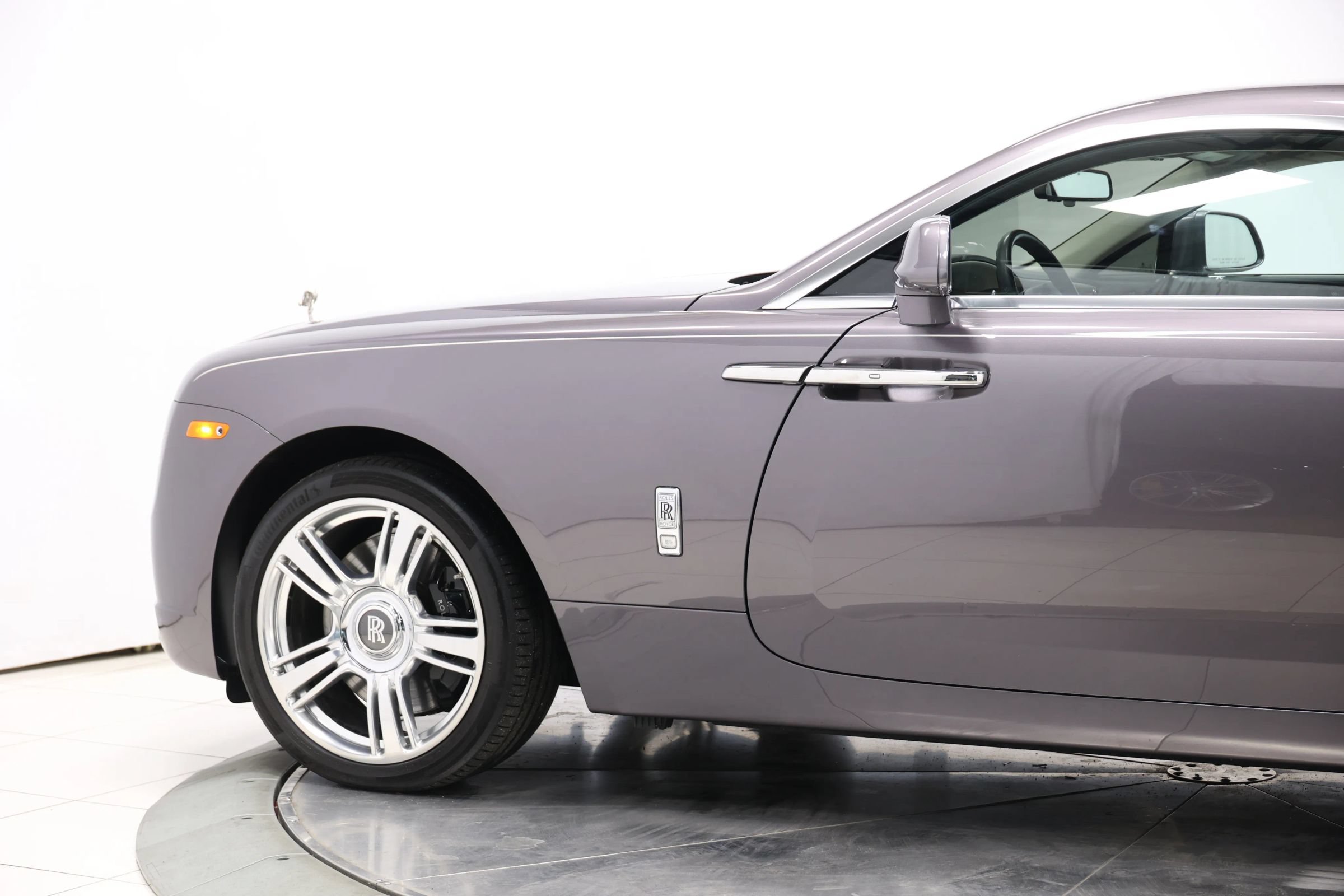 Used 2017 Rolls-Royce Wraith RWD image 9