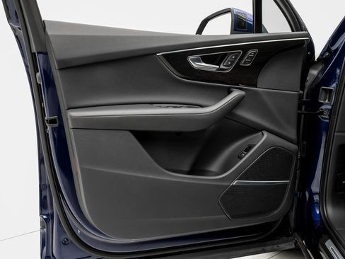 Used 2023 Audi Q7 3.0T Premium Plus image 35