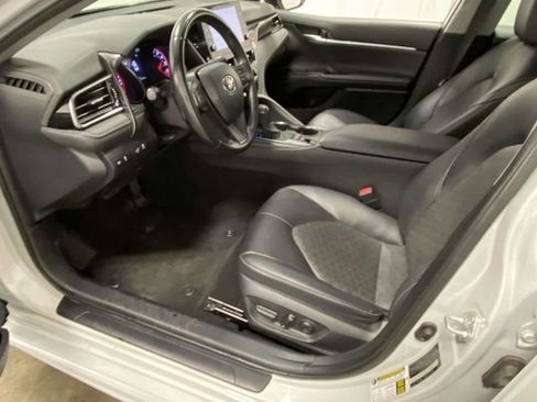 Used 2023 Toyota Camry XSE image 11