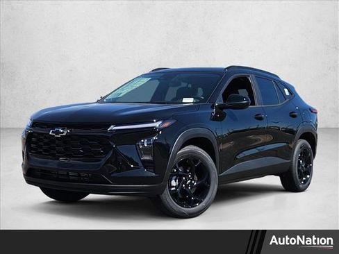 New 2026 Chevrolet Trax LT w/ Driver Confidence Package image 1