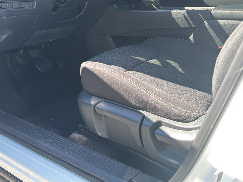 Used 2021 Nissan Rogue S FWD image 21
