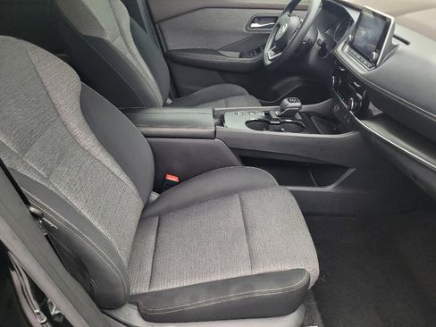 Used 2021 Nissan Rogue SV image 21