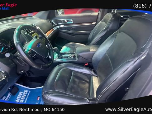 Used 2016 Ford Explorer Limited w/ Equipment Group 301A AWD/4WD image 12