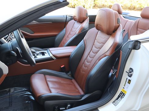 Used 2023 BMW M850i xDrive Convertible image 2