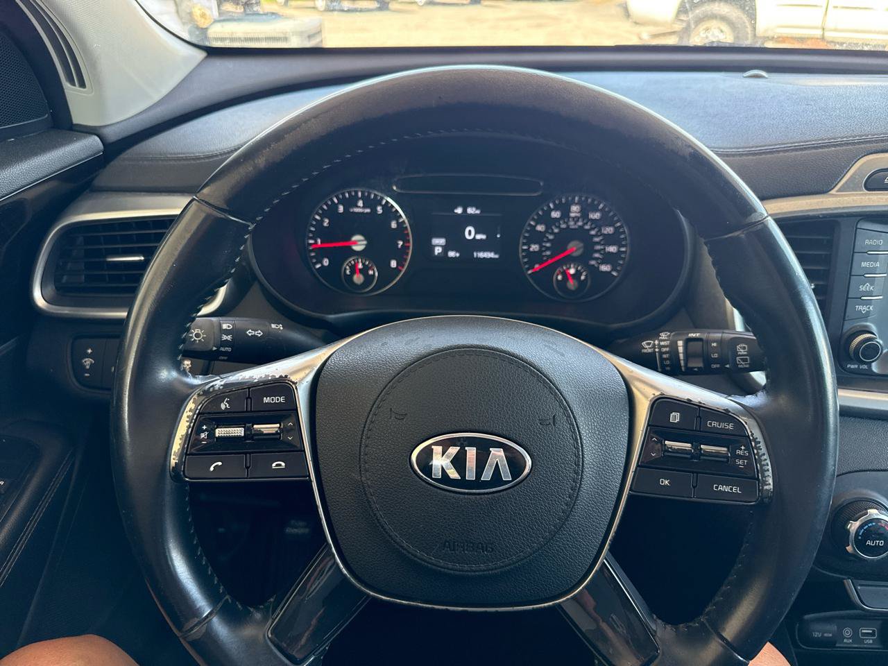 Used 2019 Kia Sorento AWD w/ LX Convenience Package image 6