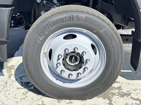 New 2026 Ford F550 4x4 Crew Cab Super Duty image 9