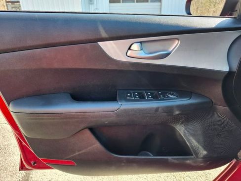 Used 2024 Kia Forte LXS FWD image 32