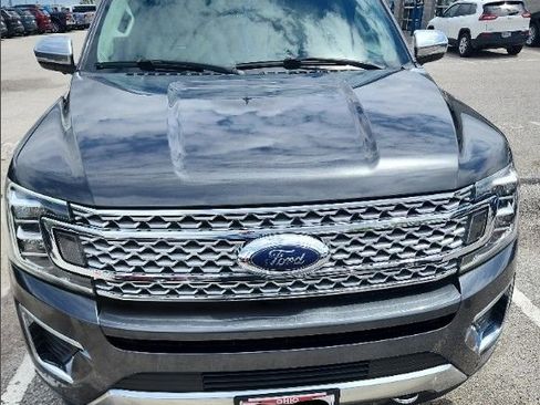 Used 2019 Ford Expedition Platinum AWD/4WD image 3