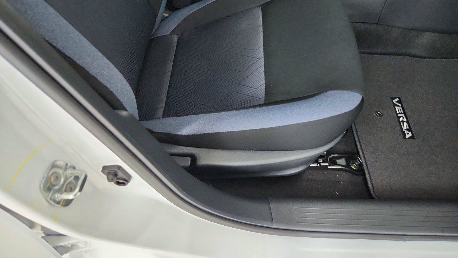 Used 2025 Nissan Versa SV w/ Trunk Package FWD image 25