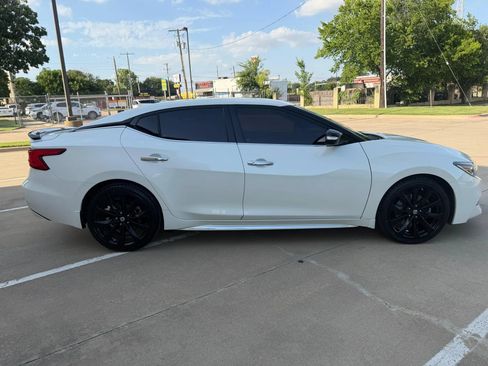 Used 2016 Nissan Maxima SR w/ Interior Lighting Package FWD image 5