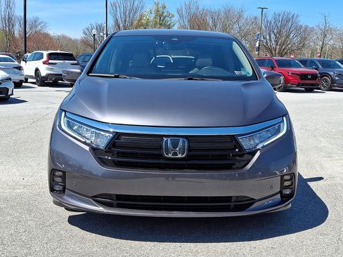 Used 2024 Honda Odyssey Elite image 2