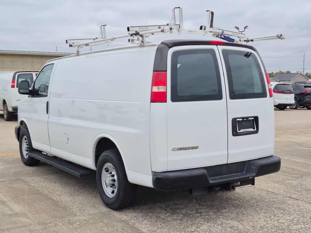 Used 2015 Chevrolet Express 2500 RWD image 5