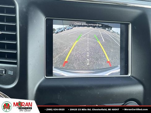 Used 2020 Jeep Grand Cherokee Laredo AWD/4WD image 21