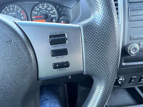 Used 2011 Suzuki Equator Sport image 19